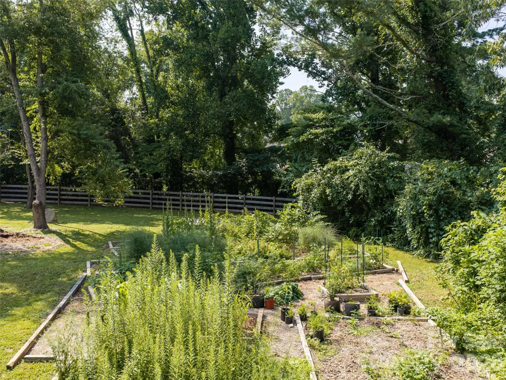 61 Sherwood Forest Drive Arden, NC 28704
