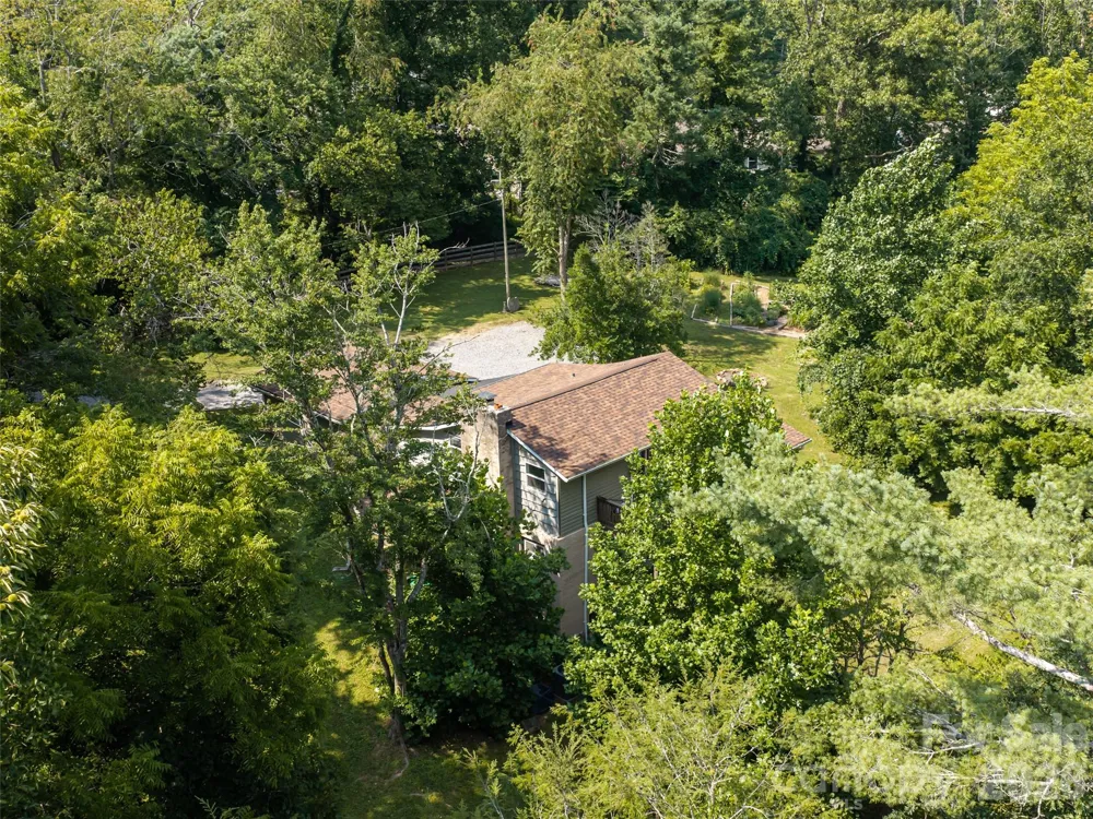 61 Sherwood Forest Drive Arden, NC 28704