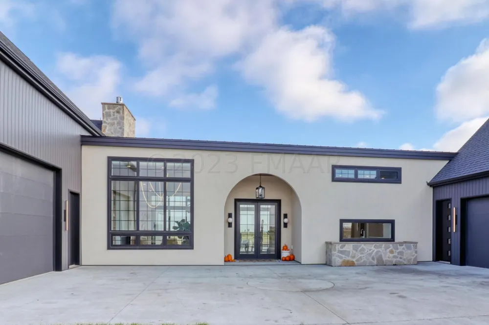773 5 AVENUE Casselton, ND 58012
