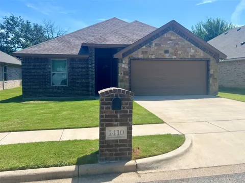 1410 Lauren Lane