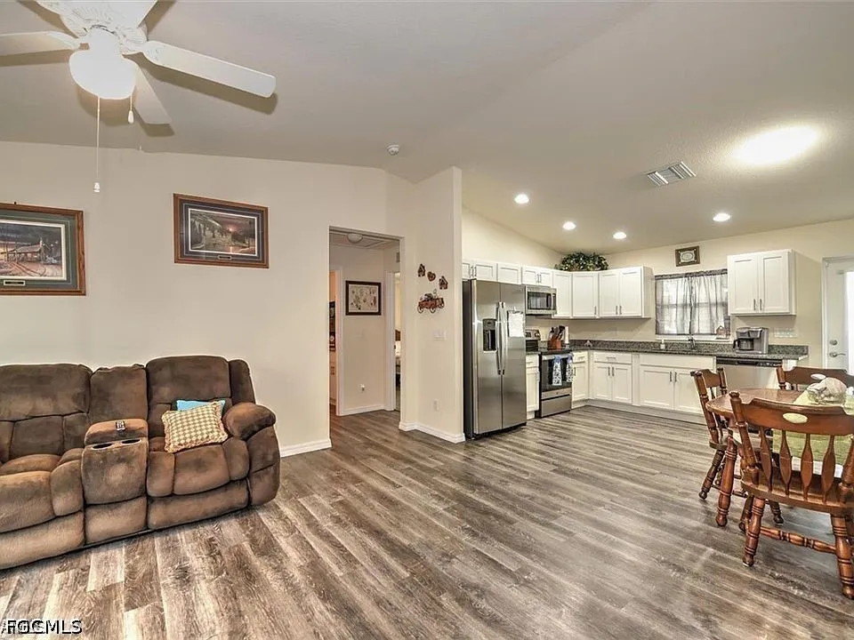 W Hummingbird Drive Labelle, FL 33935