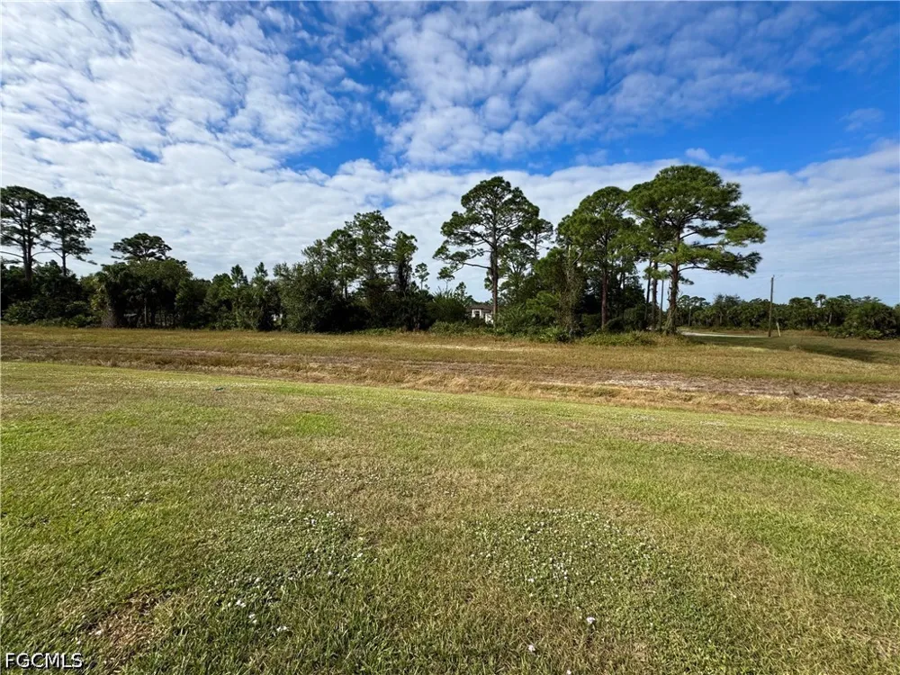 W Hummingbird Drive Labelle, FL 33935
