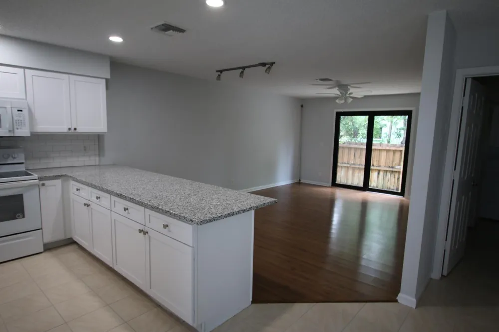 324 W PINE STREET #13 Lantana, FL 33462