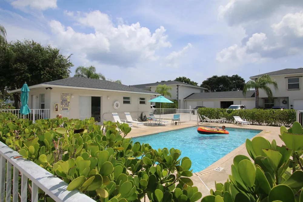 324 W PINE STREET #13 Lantana, FL 33462