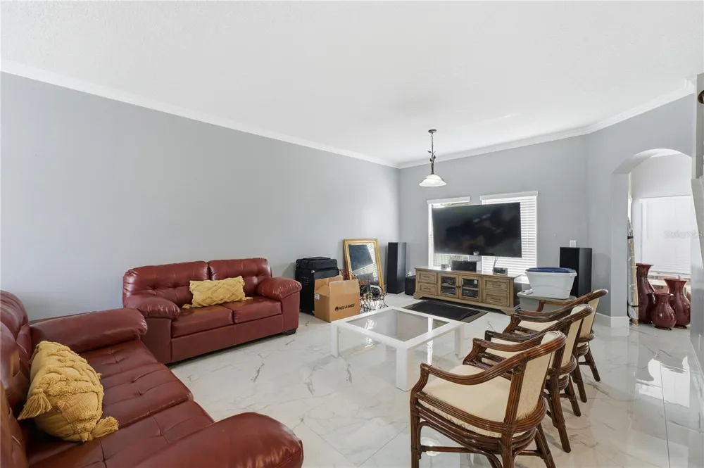 10114 OAK CREST ROAD Orlando, FL 32829
