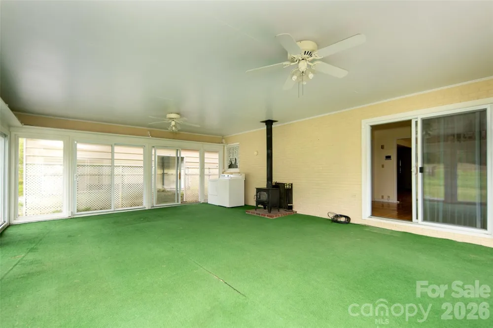821 Tanasee Gap Road Balsam Grove, NC 28708