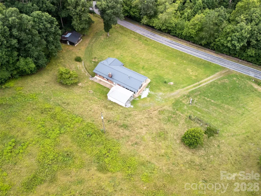 821 Tanasee Gap Road Balsam Grove, NC 28708
