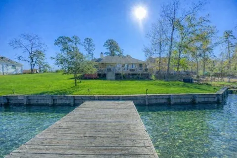 293 Twin Magnolia