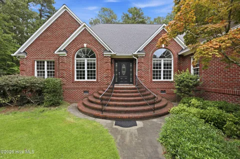 407 Rustic Court