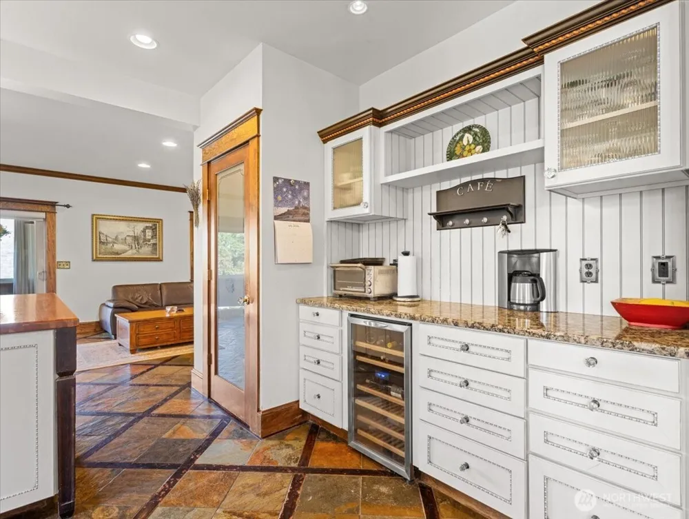 2400 H STREET Vancouver, WA 98663