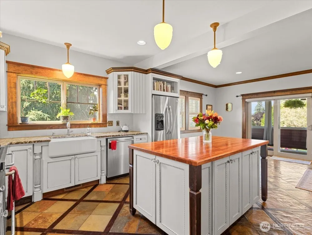 2400 H STREET Vancouver, WA 98663