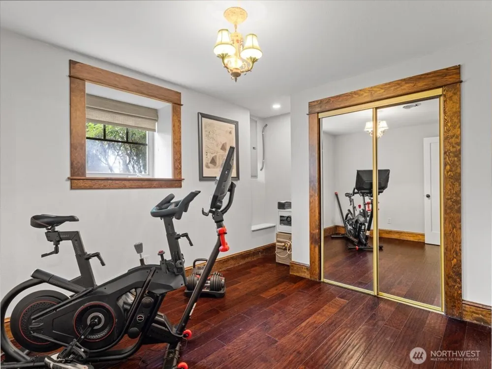 2400 H STREET Vancouver, WA 98663
