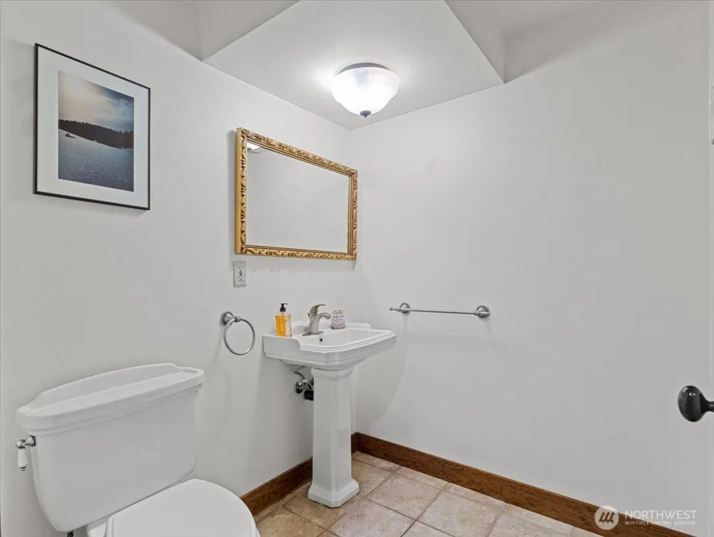 2400 H STREET Vancouver, WA 98663