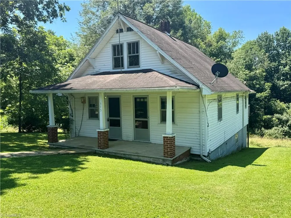 375 Retrivers Lane Hillsville, VA 24343