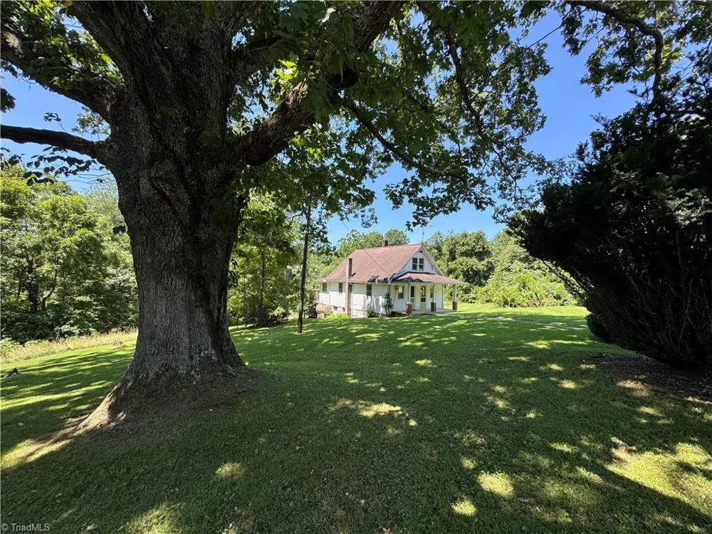 375 Retrivers Lane Hillsville, VA 24343