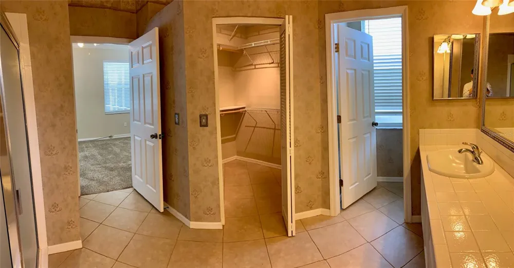 13024 ROYAL GEORGE AVENUE Odessa, FL 33556