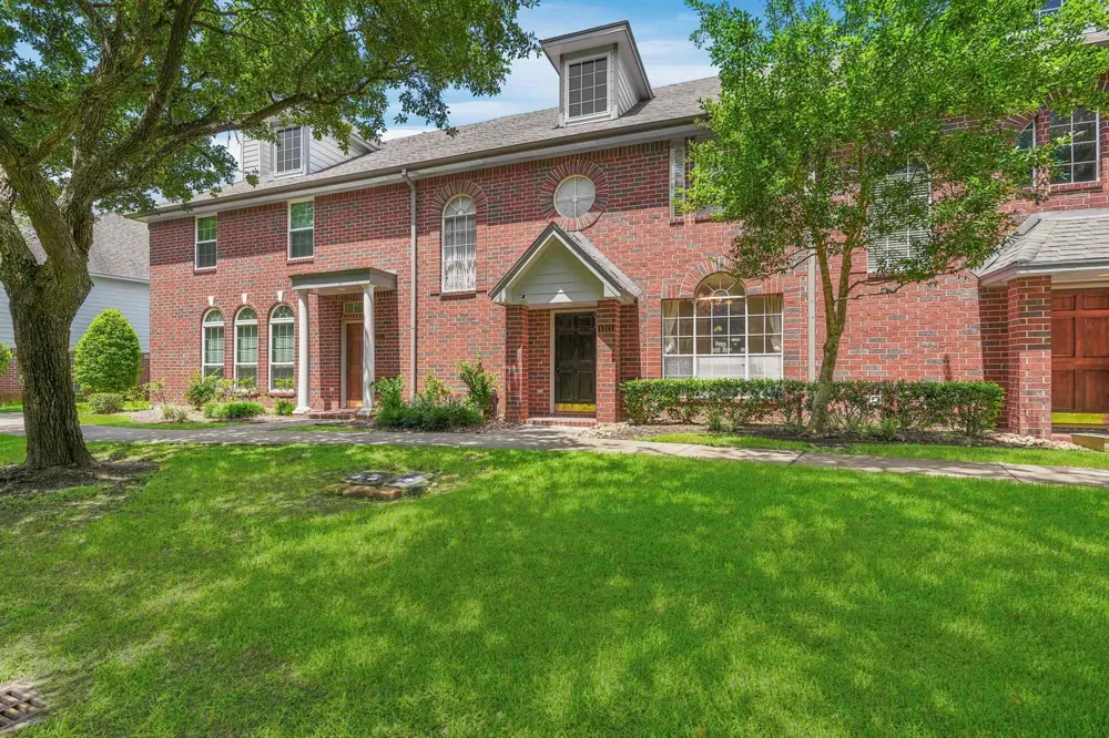 1321 El Camino Village Drive Webster, TX 77058