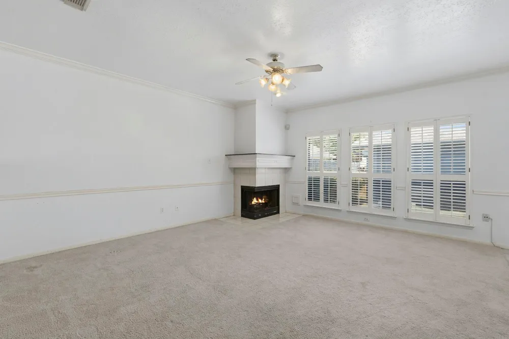 1321 El Camino Village Drive Webster, TX 77058