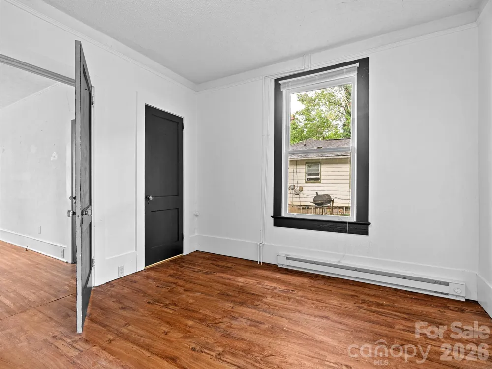 111-113 Stewart Street Hendersonville, NC 28792
