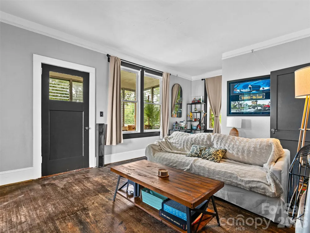 111-113 Stewart Street Hendersonville, NC 28792