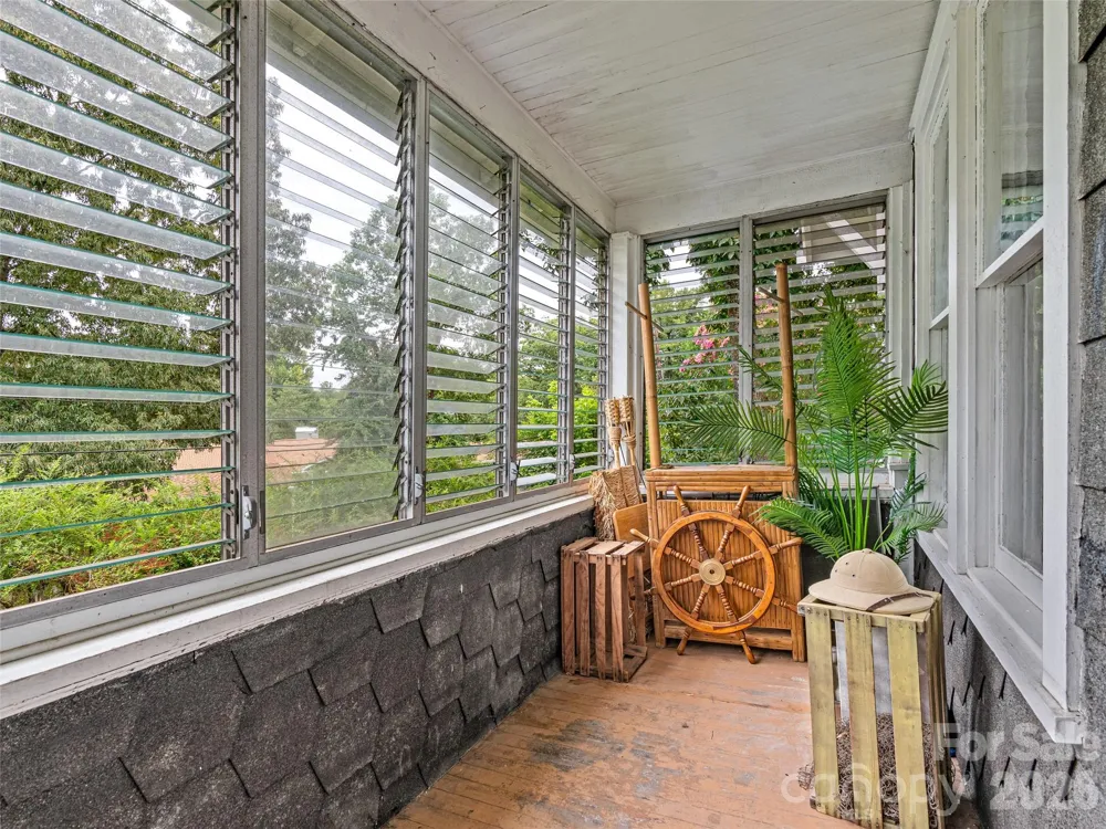 111-113 Stewart Street Hendersonville, NC 28792