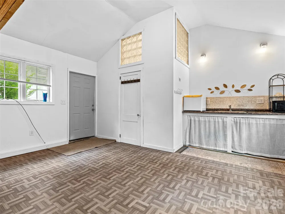 111-113 Stewart Street Hendersonville, NC 28792