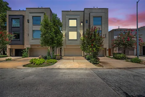 4320 Blossom Street