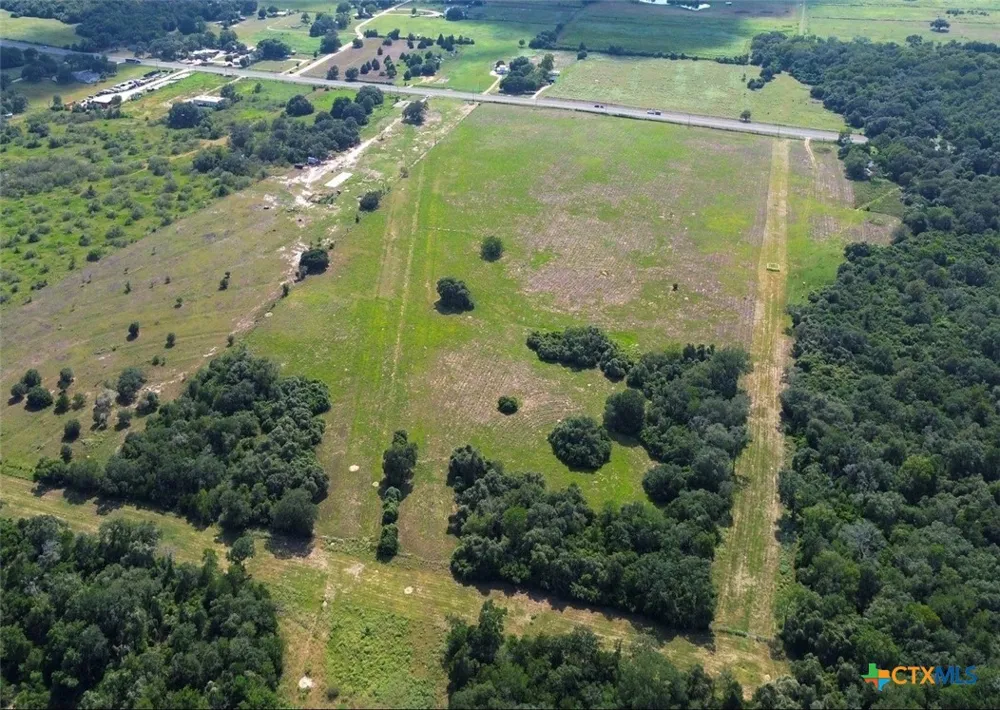 US Highway 77S Hallettsville, TX 77964