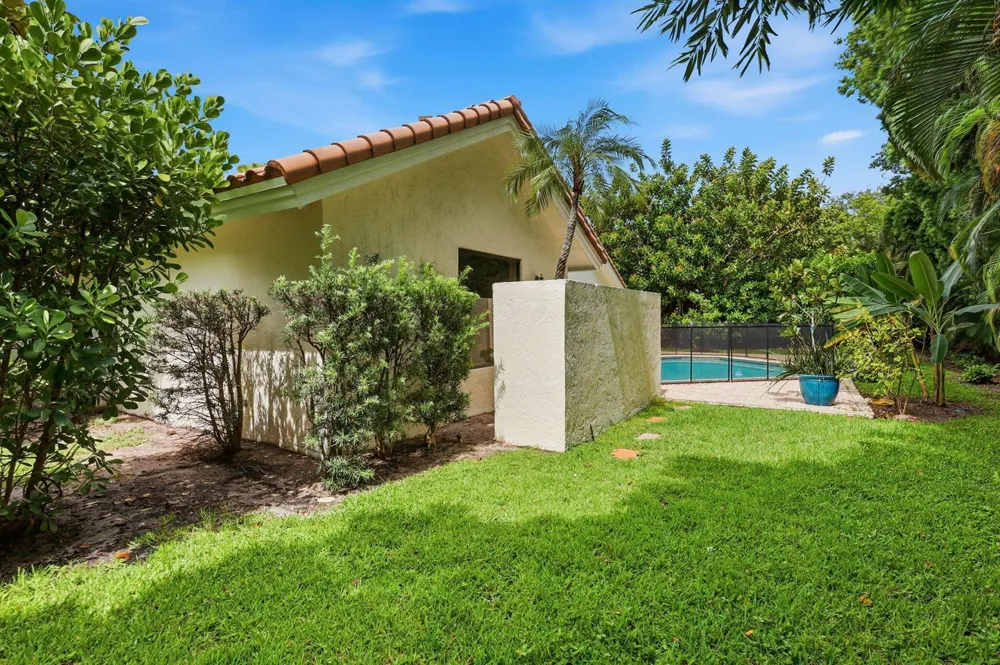 2302 NW 66th Drive Boca Raton, FL 33496