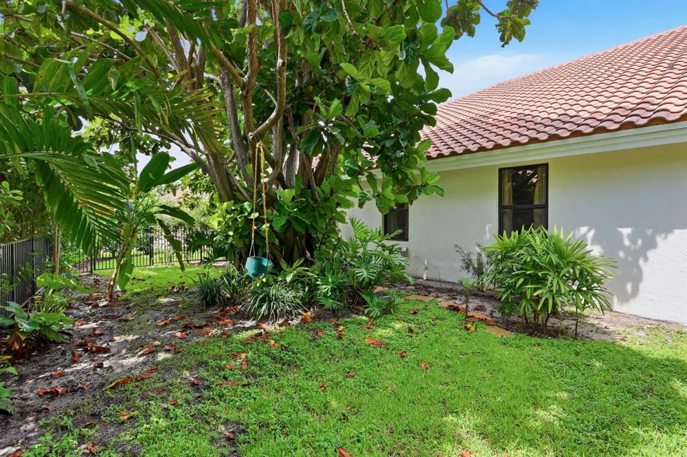 2302 NW 66th Drive Boca Raton, FL 33496
