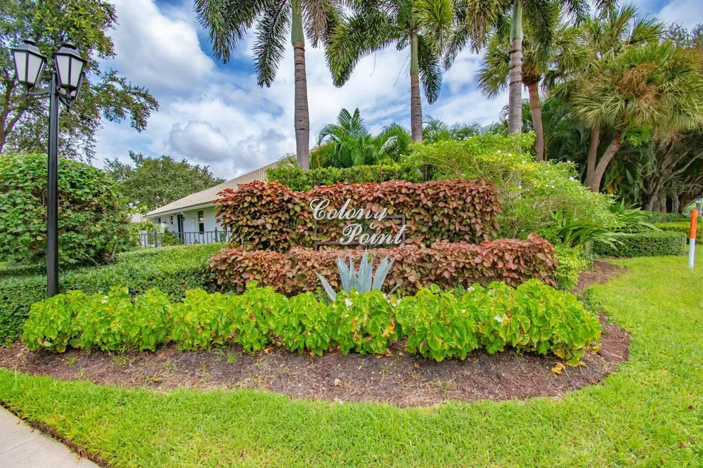 2302 NW 66th Drive Boca Raton, FL 33496