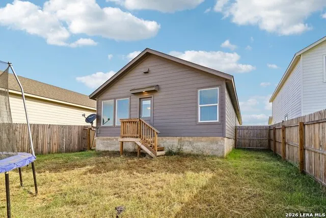 212 COWBOY RDG Pleasanton, TX 78064