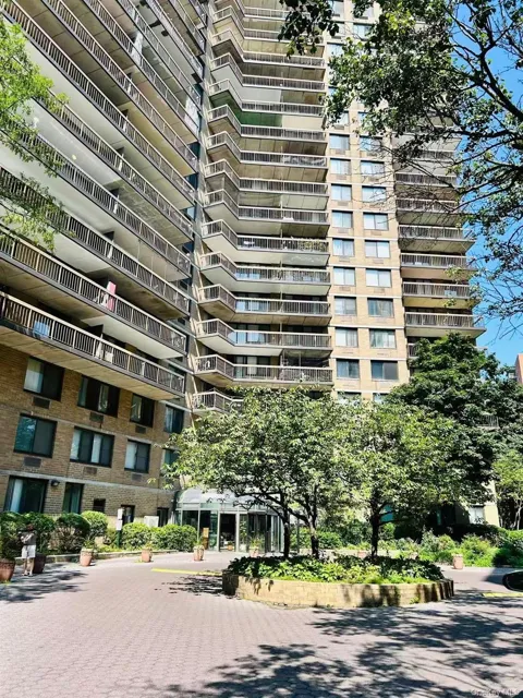 138-35 elder Avenue ##9DA