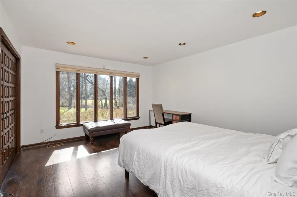 8 Plaka Court Old Brookville, NY 11545
