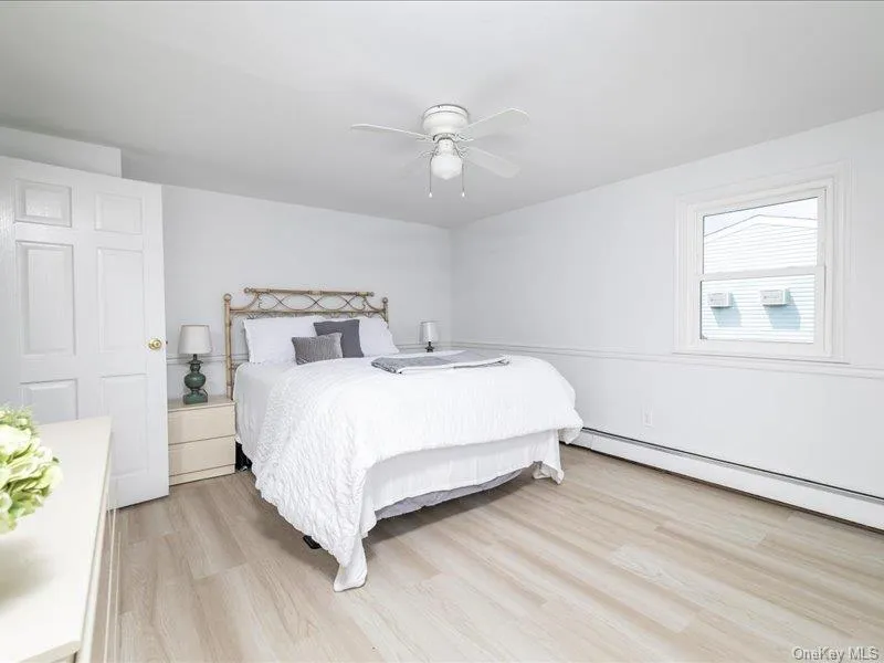 18 Old Farm Road Levittown, NY 11756