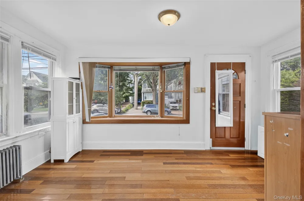 7129 Manse Street Forest Hills, NY 11375