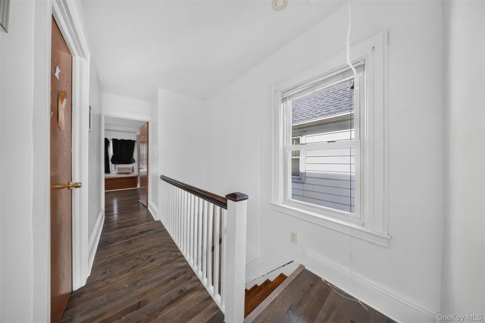 7129 Manse Street Forest Hills, NY 11375