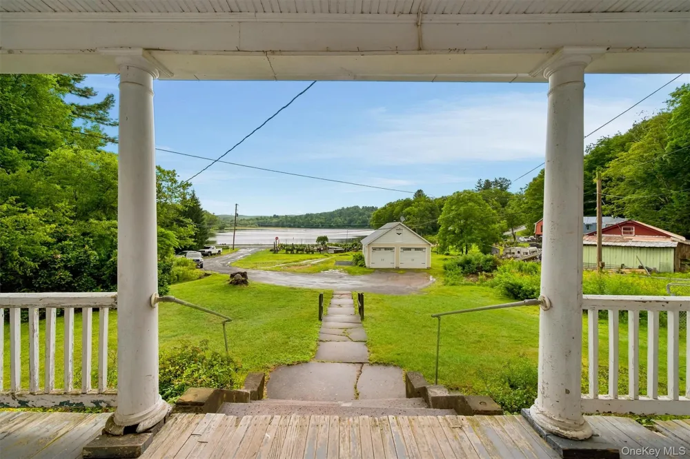 8 Norris Drive Swan Lake, NY 12783