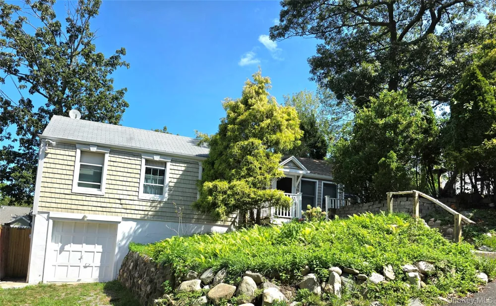 51 Aloma Road Rocky Point, NY 11778