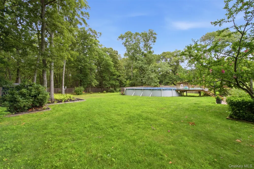 7 Tupelo Street Manorville, NY 11949