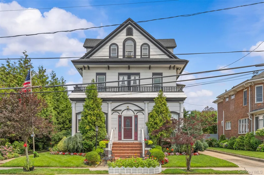 190 Beach 137th Street Belle Harbor, NY 11694