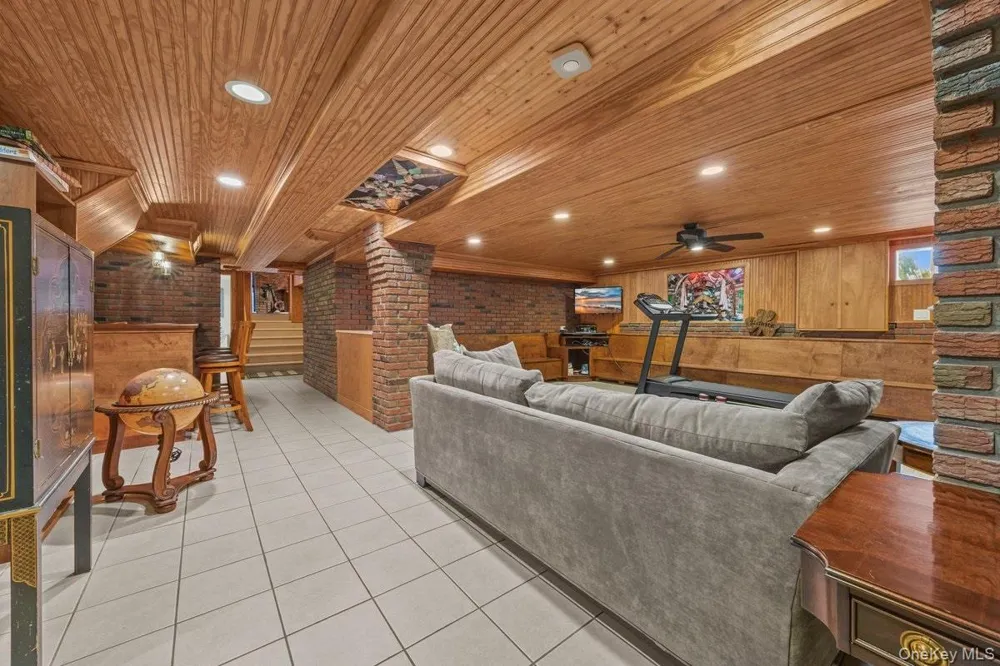 190 Beach 137th Street Belle Harbor, NY 11694
