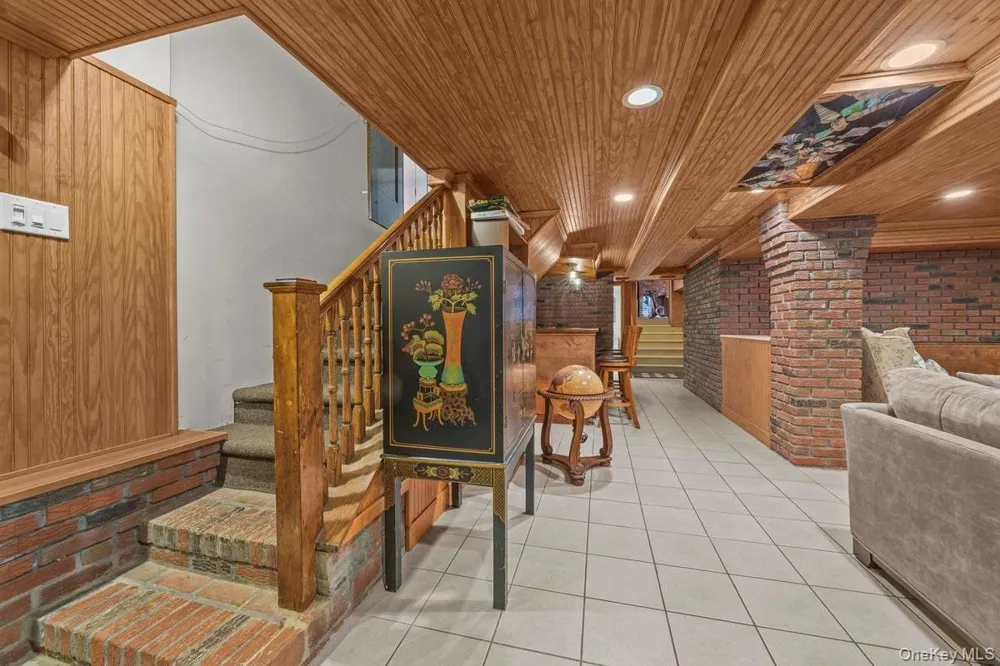 190 Beach 137th Street Belle Harbor, NY 11694