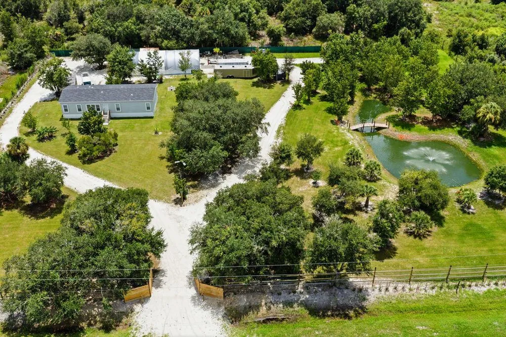 19034 NW 292ND STREET Okeechobee, FL 34972