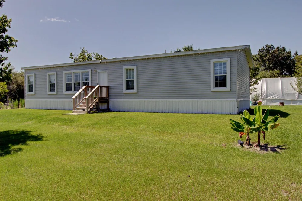 19034 NW 292ND STREET Okeechobee, FL 34972