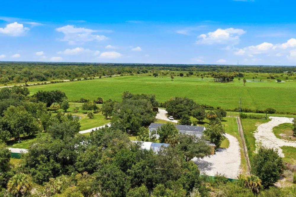 19034 NW 292ND STREET Okeechobee, FL 34972