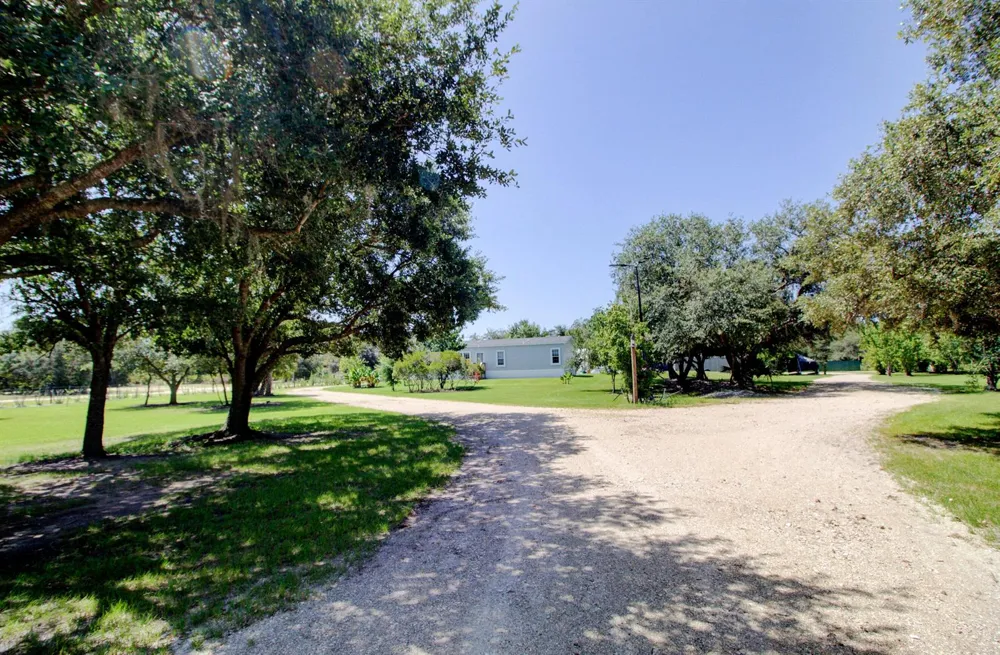 19034 NW 292ND STREET Okeechobee, FL 34972