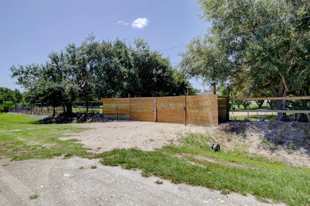 19034 NW 292ND STREET Okeechobee, FL 34972