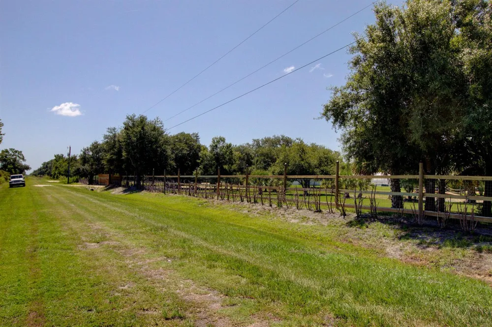 19034 NW 292ND STREET Okeechobee, FL 34972