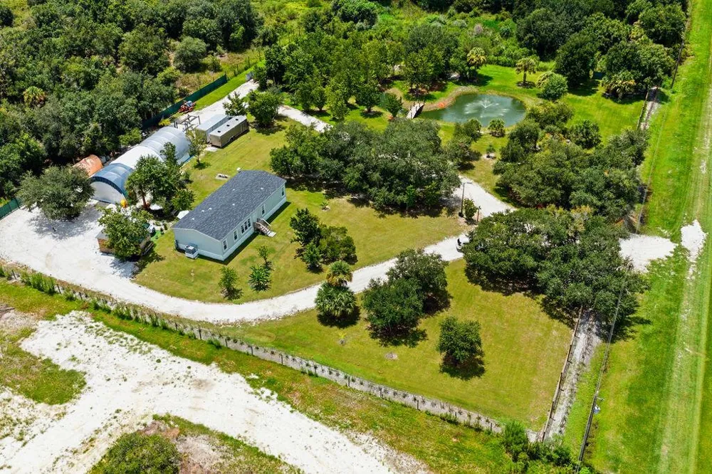 19034 NW 292ND STREET Okeechobee, FL 34972